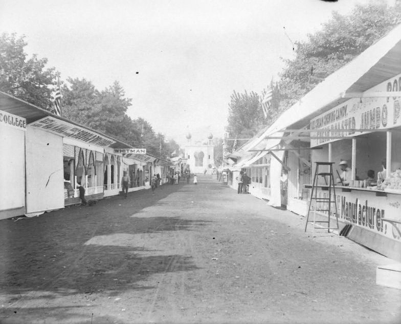 General view street fair, 1898