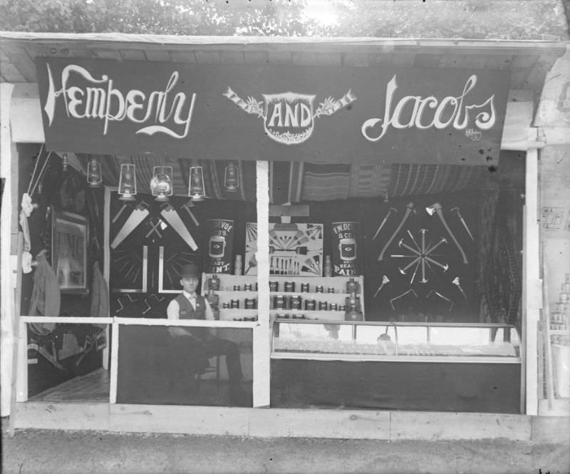 Hemperly & Jacobs booth, 1898