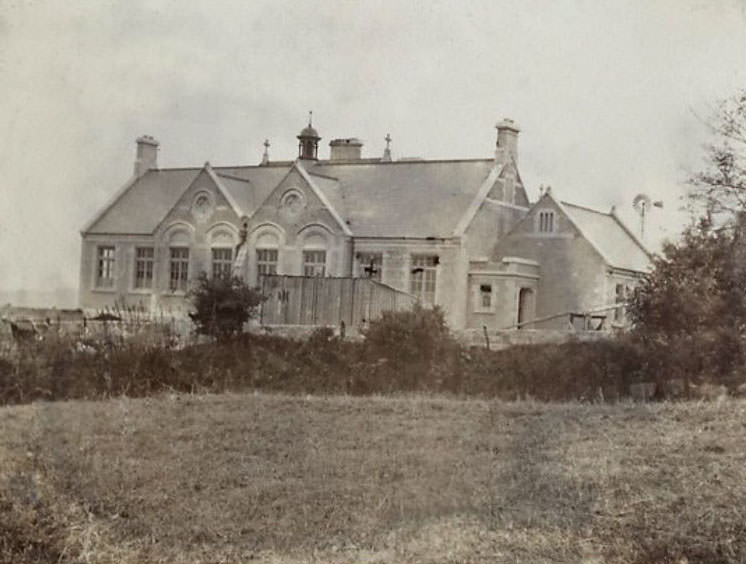 Bessbrook Convent School, County Armagh, 1907