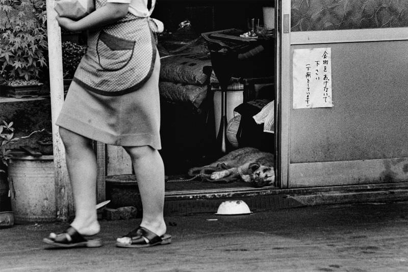 Fascinating Vintage Photos Reflect Life in 1970s Osaka