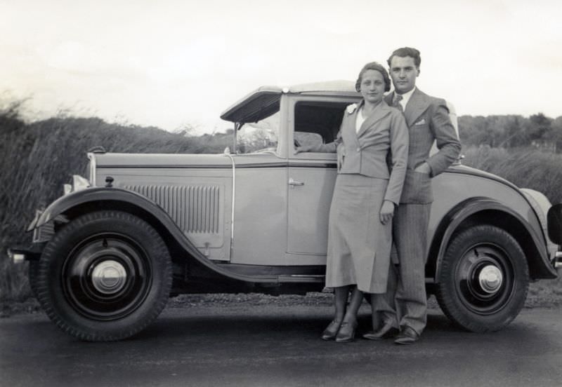 Peugeot 201 Cabriolet, country road 1936