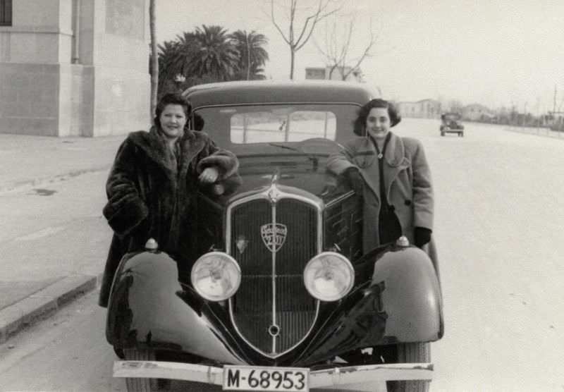 Peugeot 201, outskirts of town, Madrid, Spain 1943