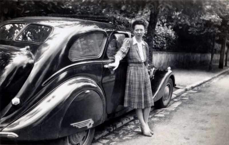 Peugeot 402, countryside, France 1948