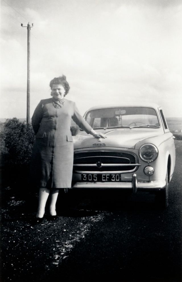 Peugeot 403, countryside, Gard, France 1959