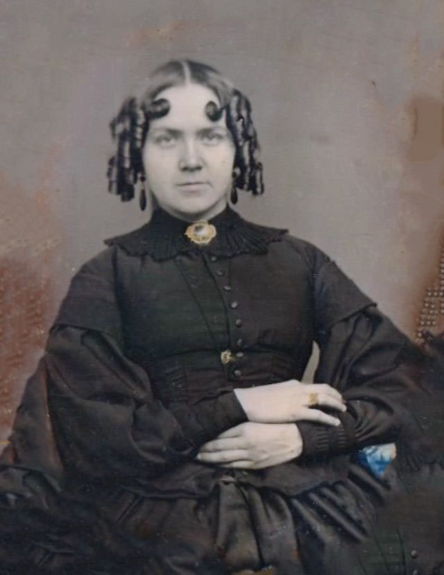 The Mesmerizing Ringlet Hairstyles of the Victorian Era
