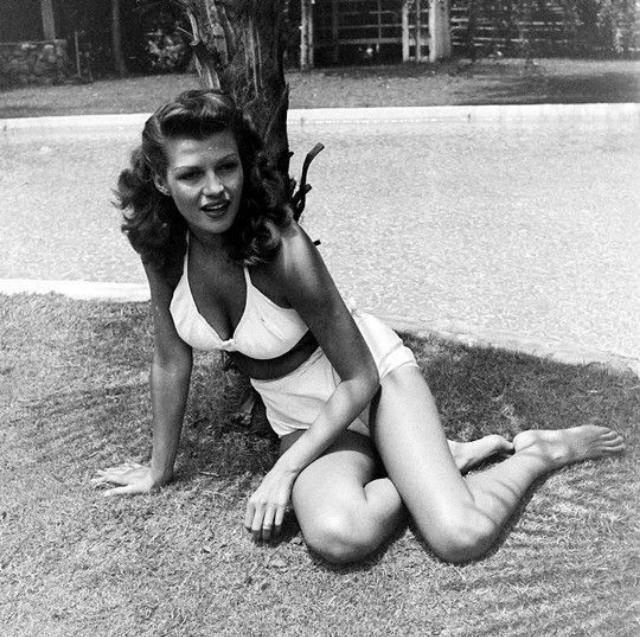 Rita Hayworth's Intimate 1945 Photo Shoot at Home in Beverly Hills