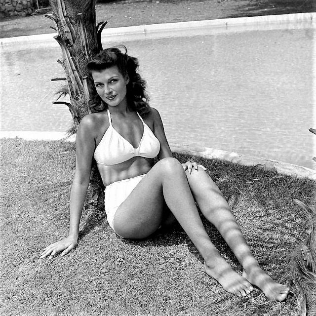 Rita Hayworth's Intimate 1945 Photo Shoot at Home in Beverly Hills