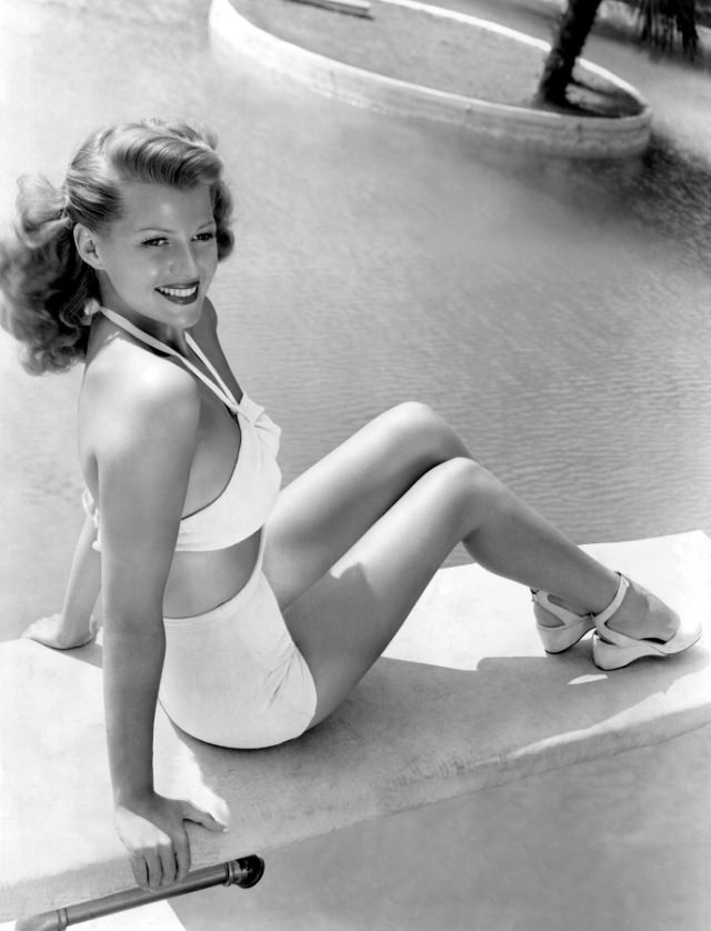 Rita Hayworth's Intimate 1945 Photo Shoot at Home in Beverly Hills