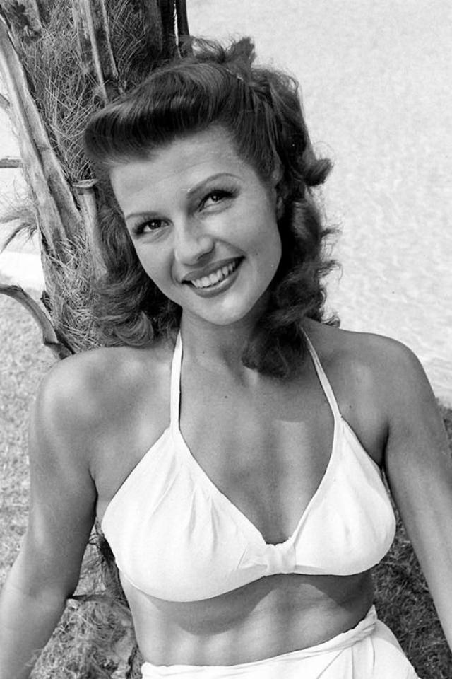 Rita Hayworth's Intimate 1945 Photo Shoot at Home in Beverly Hills