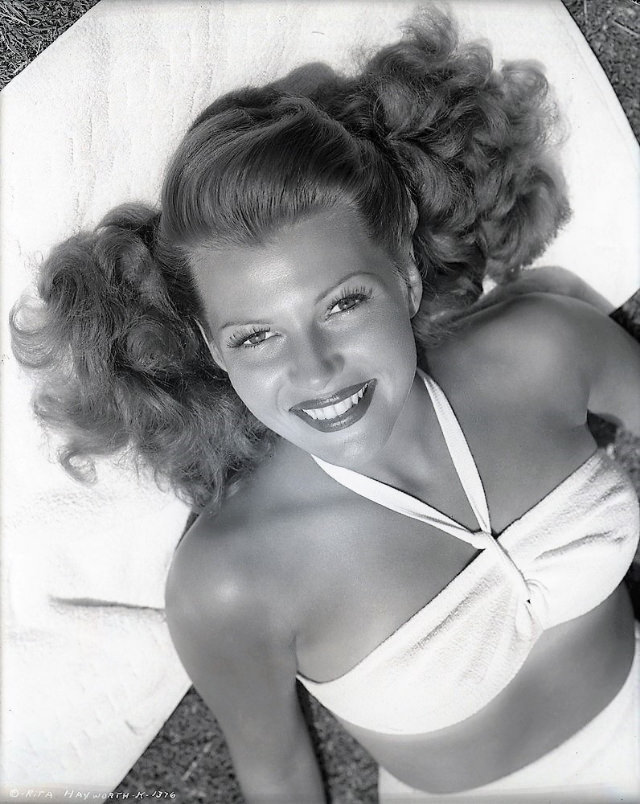 Rita Hayworth's Intimate 1945 Photo Shoot at Home in Beverly Hills