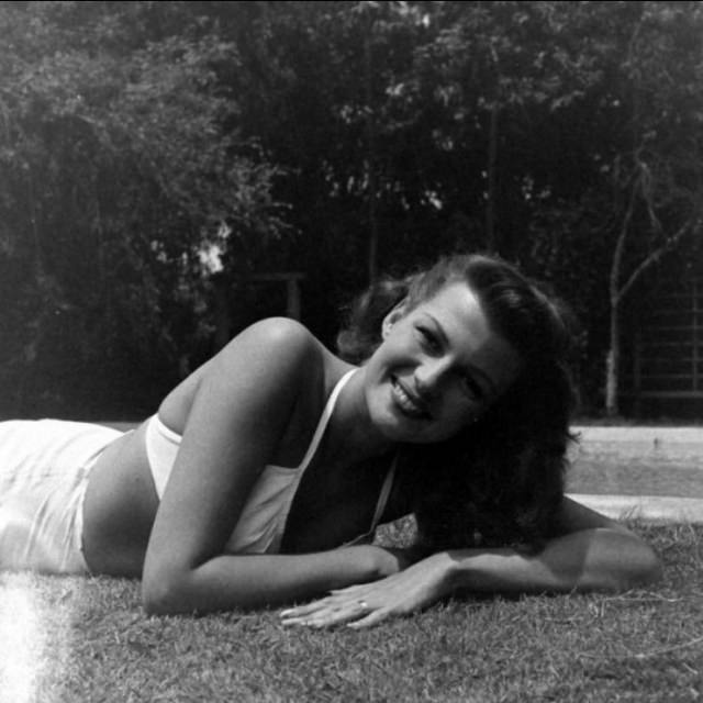 Rita Hayworth's Intimate 1945 Photo Shoot at Home in Beverly Hills