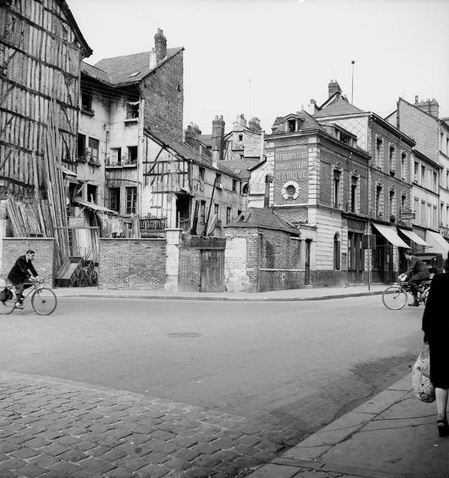 Rue Edouard-Adam, Rouen, 1951