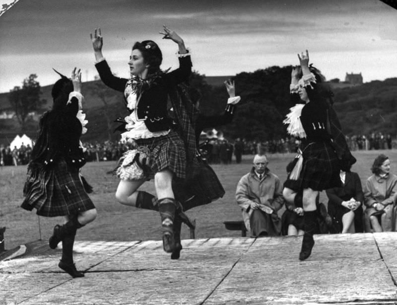 Competitors for the world championship danced the Reel of Tulloch, Scotland, 1947.