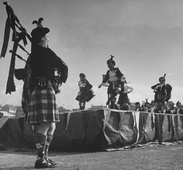 Competitors for the world championship danced the Reel of Tulloch, Scotland, 1947.