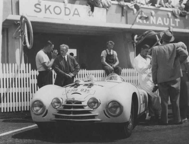 The Škoda 1101 Sport: A Classic Roadster in the Spotlight