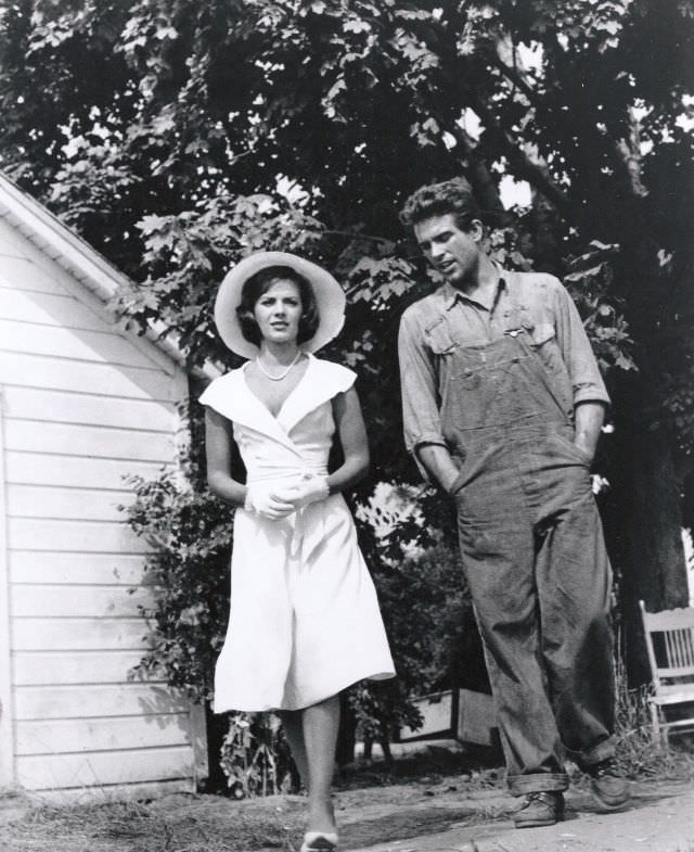 Natalie Wood and Warren Beatty during the Filming of 'Splendor in the Grass' (1961)