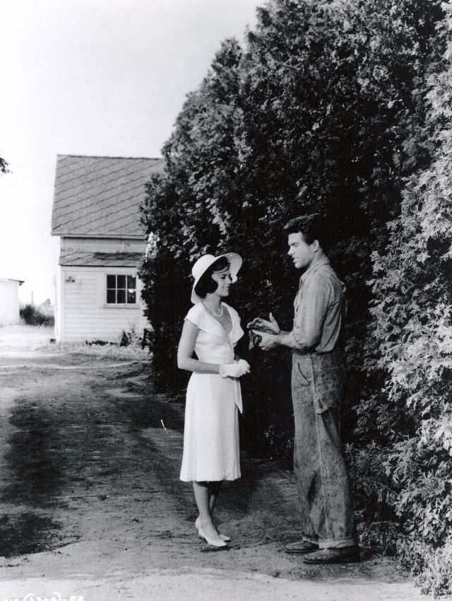 Natalie Wood and Warren Beatty during the Filming of 'Splendor in the Grass' (1961)