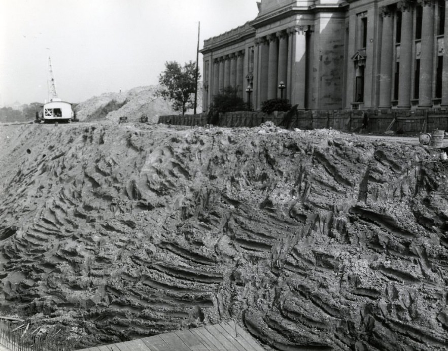 Construction out front of the entrance to the Missouri History Museum, formerly the Jefferson Memorial and the first national monument to Jefferson, 1929