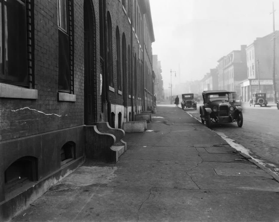 View of Chestnut Street in St. Louis in the 2200 block in 1925