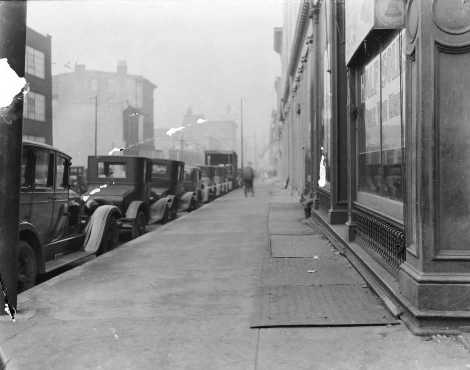 View of Central Shoe Repair and South Broadway in St. Louis in 1925