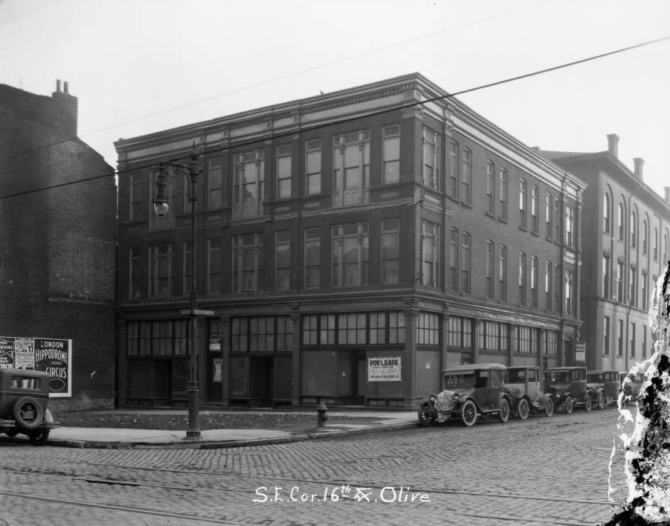 View of southeast corner of 16th and Olive in St. Louis in 1925