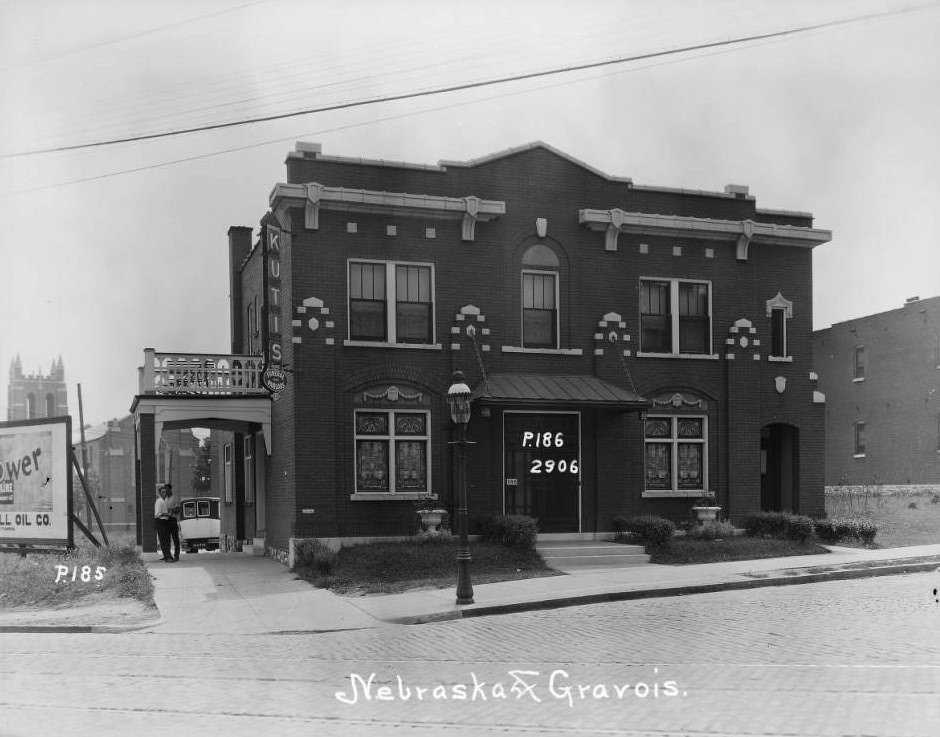 View of the Kutis Funeral Parlor building located at 2906 Gravois, 1925