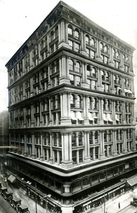 The Equitable Building today, with ten stories and less than half the height of the Railway Exchange Building just across Locust Street, 1920s