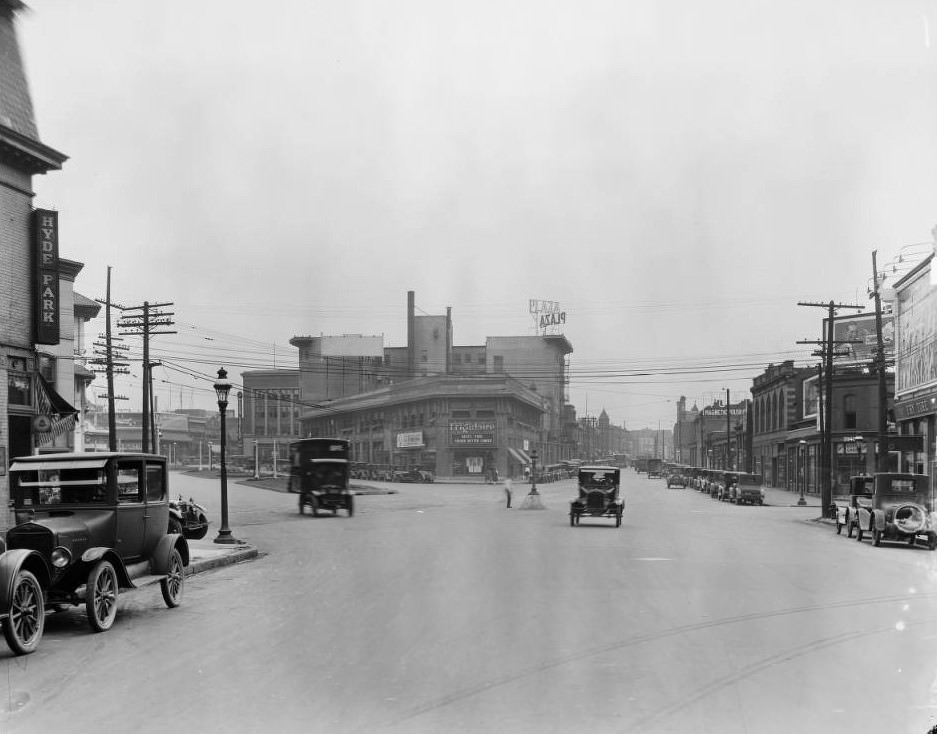 Junction of Lindell and Olive, with the Del-Home Light Company and New Plaza Hotel visible, 1925