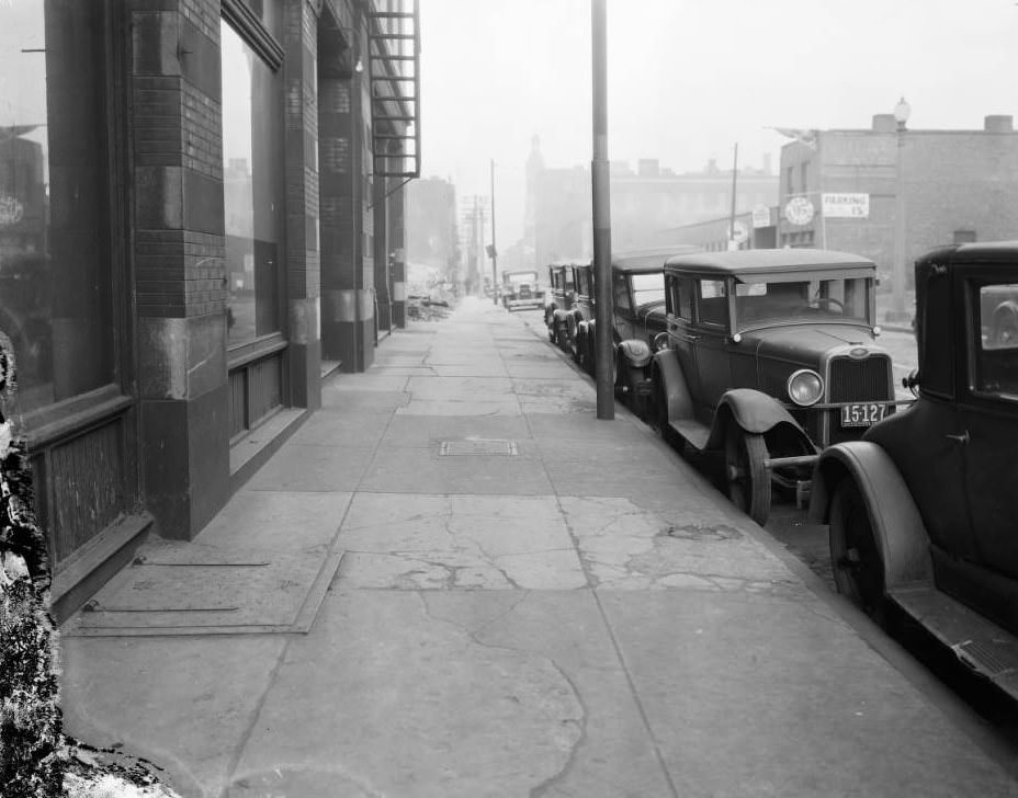 View north down N. Eleventh St. at the intersection with Franklin Ave., 1925