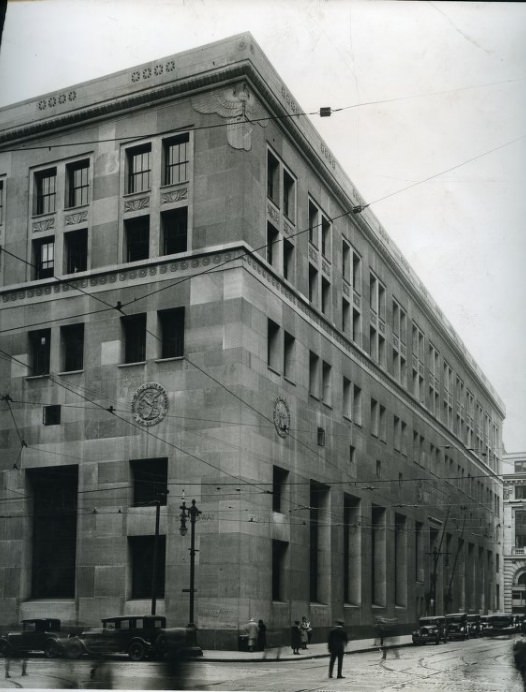 Federal Reserve Bank of St. Louis from the Broadway and Locust street corner, with the entire building used for Federal Reserve banking purposes, 1920s