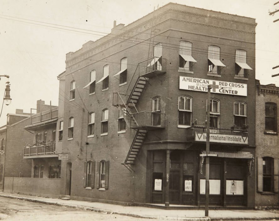 Building at the corner of South Broadway and Lami Street, which housed a branch of the American Red Cross, St. Louis Chapter, at 2338 S. Broadway, 1920