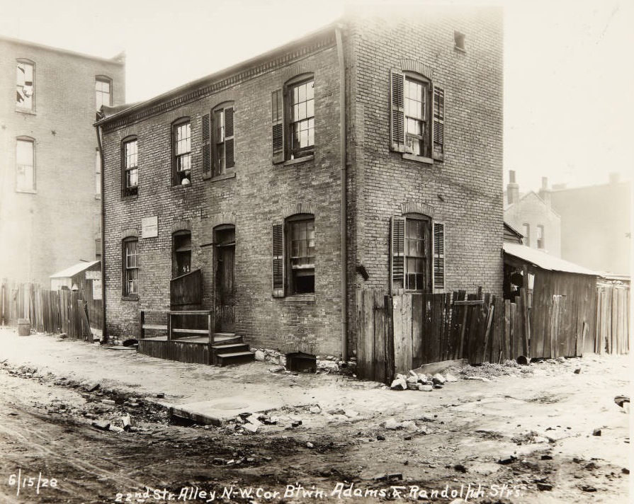 Vacant building next to 22nd Street alley between Adams and Randolph Streets, 1920