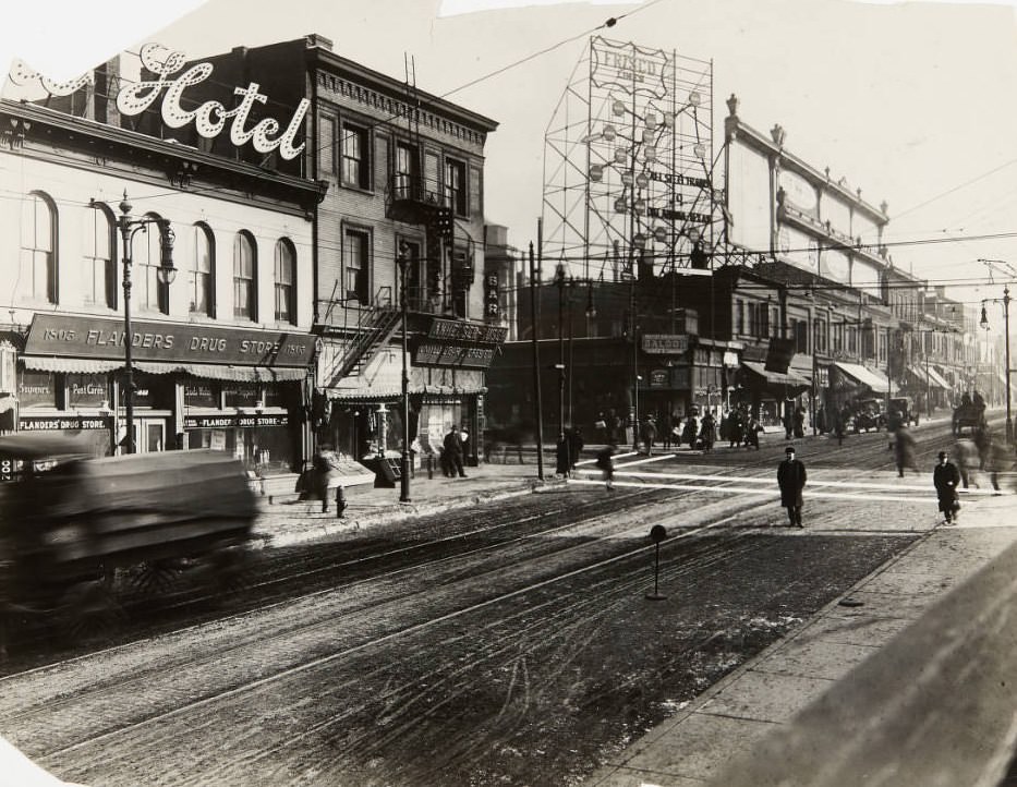 Market Street in 1920, with buildings along the north side near the intersection with 18th Street.