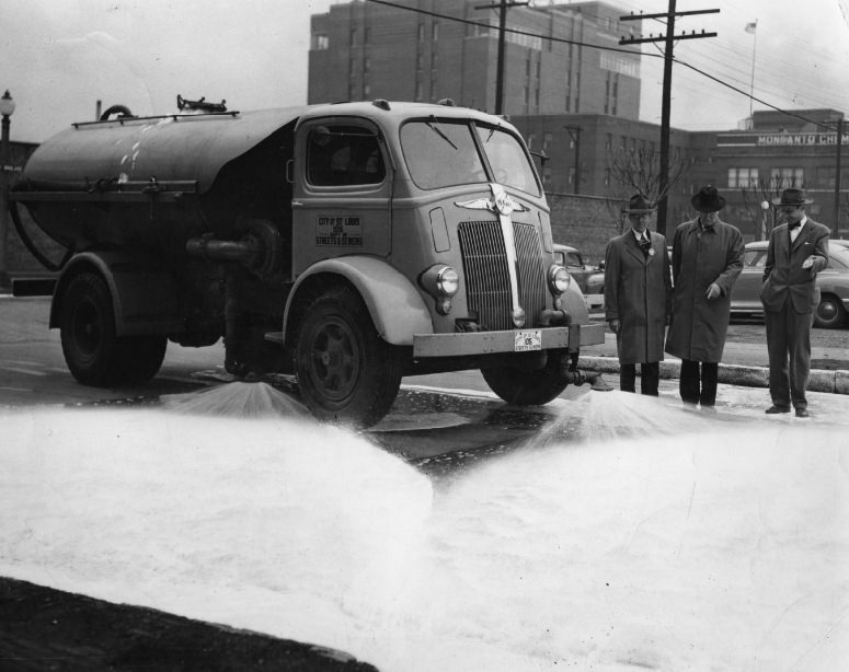 Cleaning the Streets, 1940