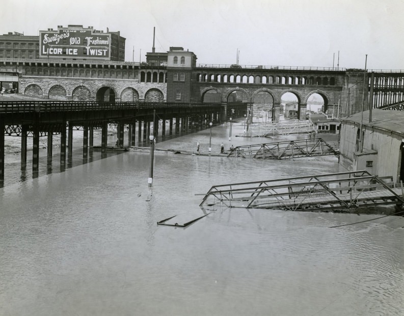 Eads Bridge-The Mississippi River, 1942