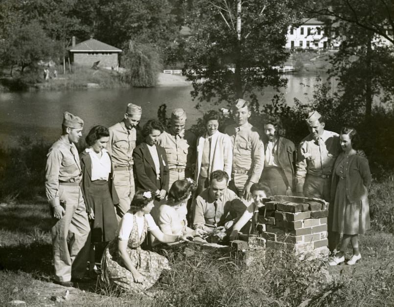 Members of the 365th Technical School Squadron And The Women's Chamber Of Commerce Of St. Louis, 1940