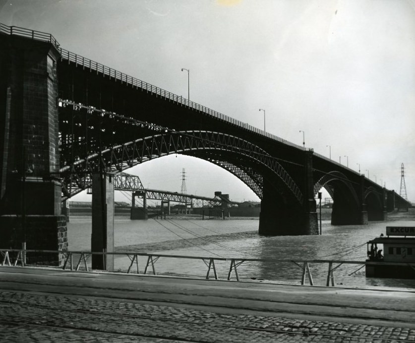 Missouri Side of Eads Bridge, 1954