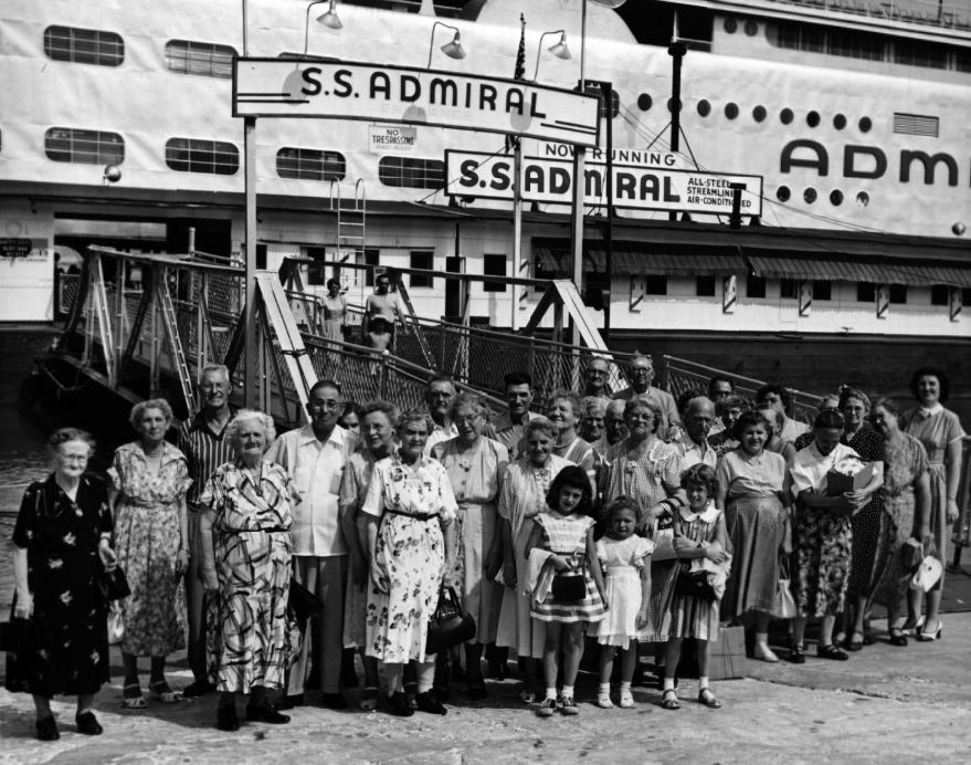 Admiral Boarding/Disembarking,1954