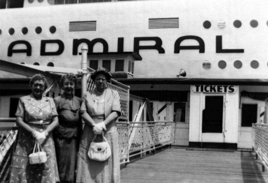 Admiral Boarding/Disembarking, 1954