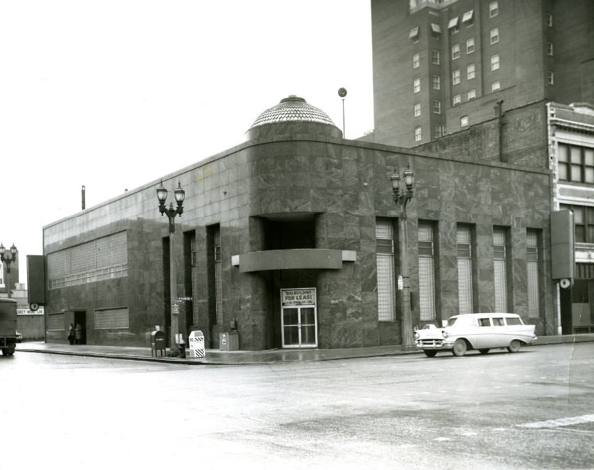 North East corner of Broadway and Washington, 1960