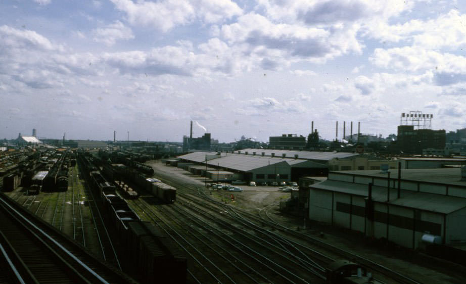 MRS on south approach MacArthur Bridge, 1965