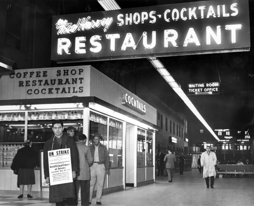 4 Locals Picket Harvey Chain, 1960