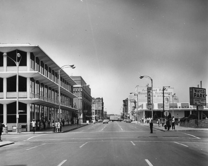 Broadway Street, 1960