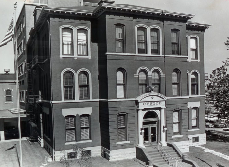 Administration Building At Anheuser-Busch Brewery, 1960