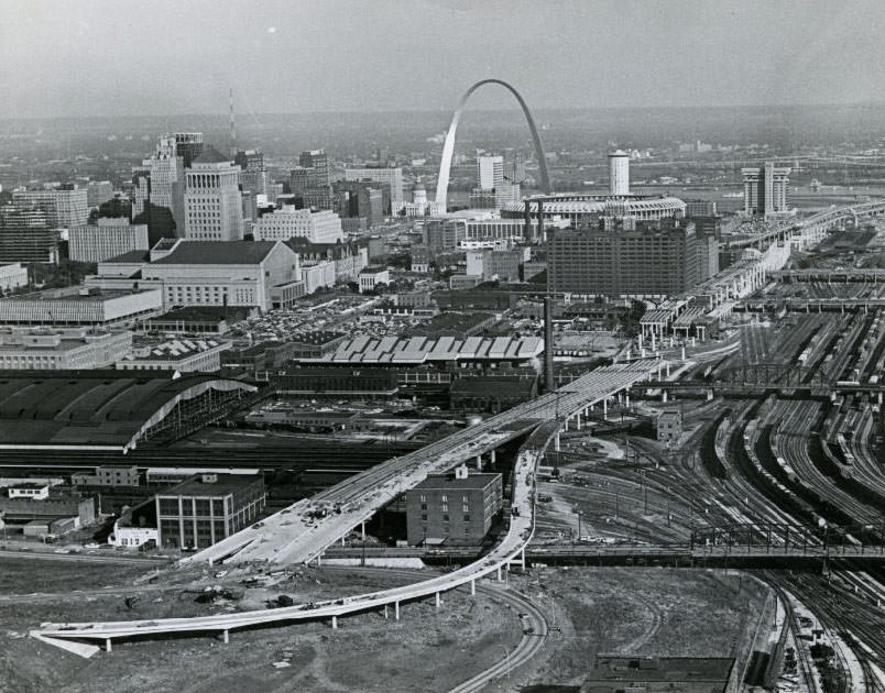 Link Between Poplar Street Bridge and Daniel Boone Bridge, 1960