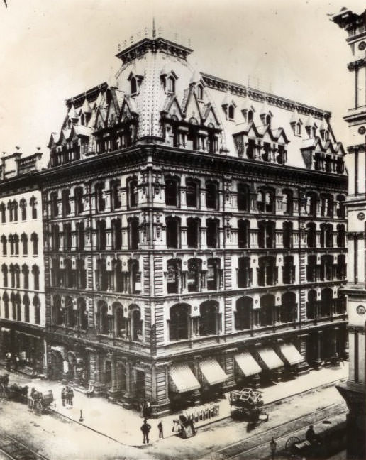 The ornate Singer Building, Broadway and Locust, was downtown's pride during the Rutherford B. Hayes administration, 1960