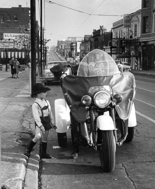 Police Officer in Gaslight Square, 1960