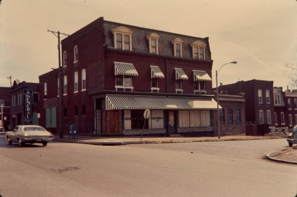 Landscape-oriented view of 2900 Indiana from the intersection at Pestalozzi, 1977