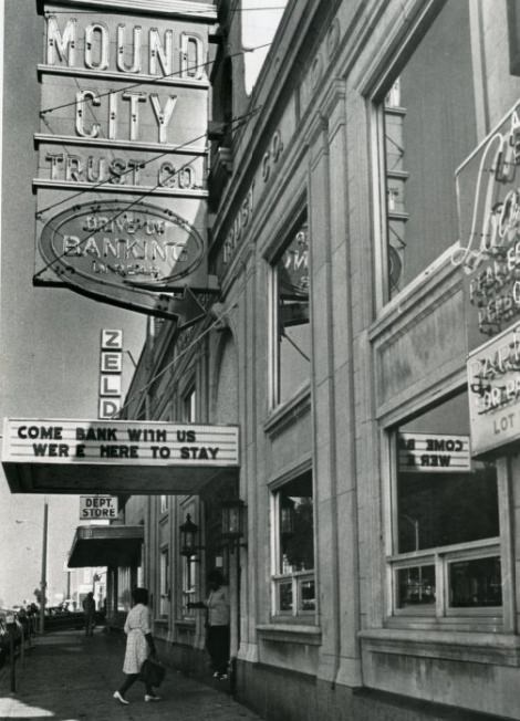 Mound City Bank, 1975