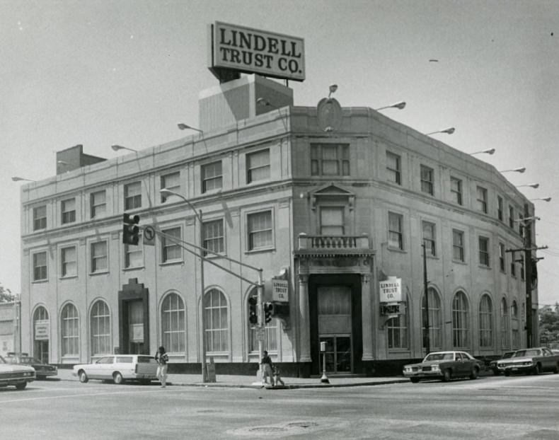 Lindell Trust Co. Bank, 1975